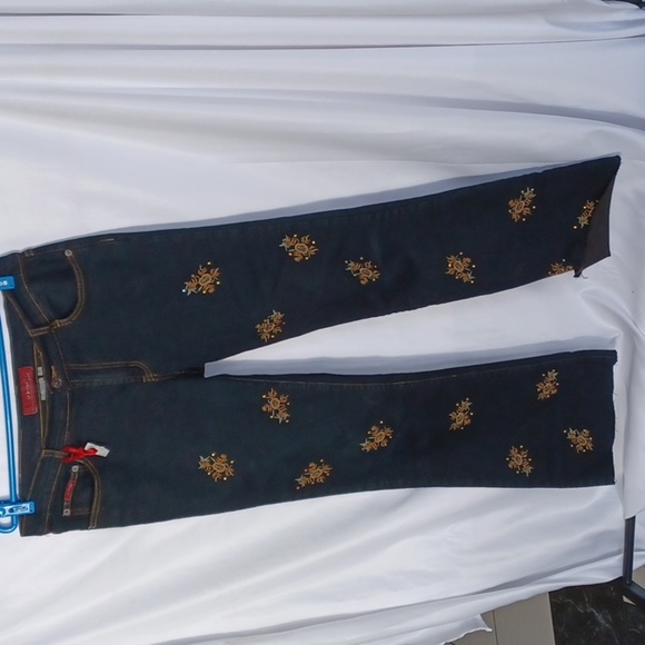 Le More Flare Jeans Embroidered, raw hem Women's 11 (fit like a 10) - Picture 1 of 7